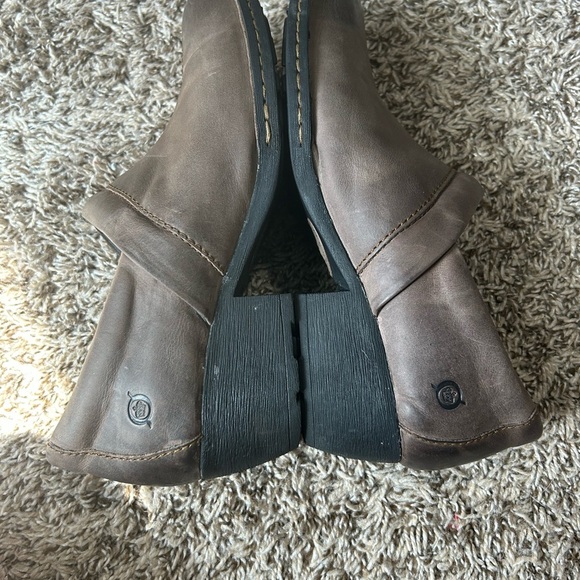 Born Kinney Sz 8 Distressed Brown Leather Booties Slip On Clogs Western Boho - Picture 9 of 10